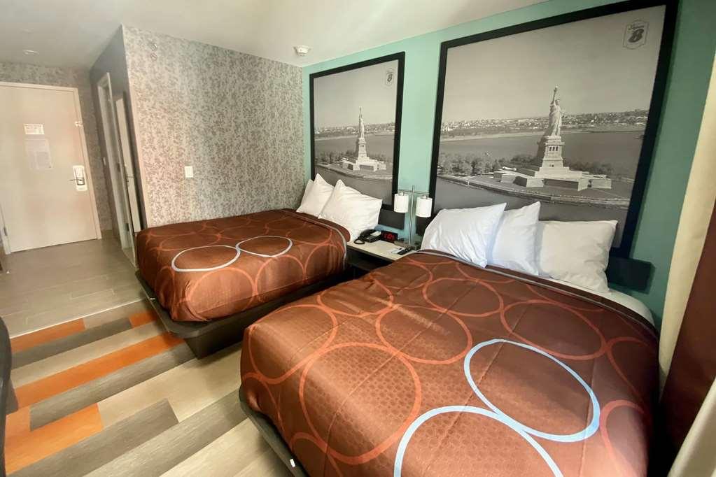 Super 8 By Wyndham Brooklyn Williamsburg Hotel New York Room photo